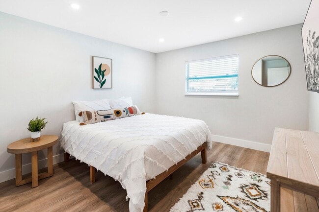 Photo - 2798 NE 2nd Ave