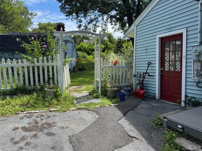 Photo - 14 Brookside Rd