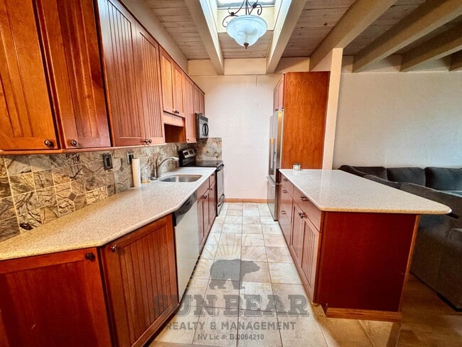Photo - 3 Bedroom in Central Location in Incline!