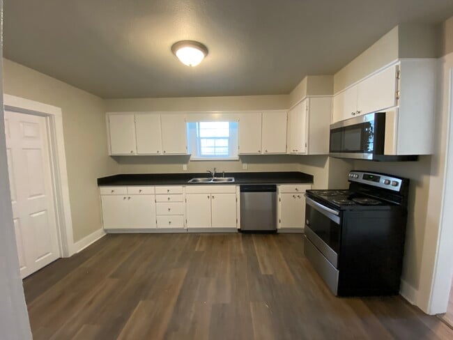 Photo - 603 N Gaines St