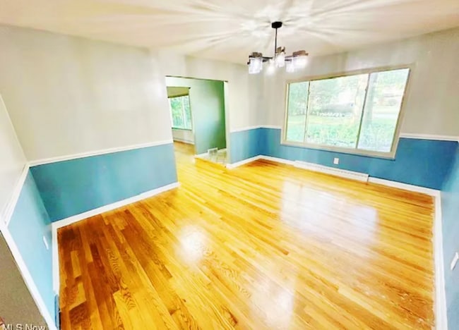 Photo - 2947 Chamberlain Rd