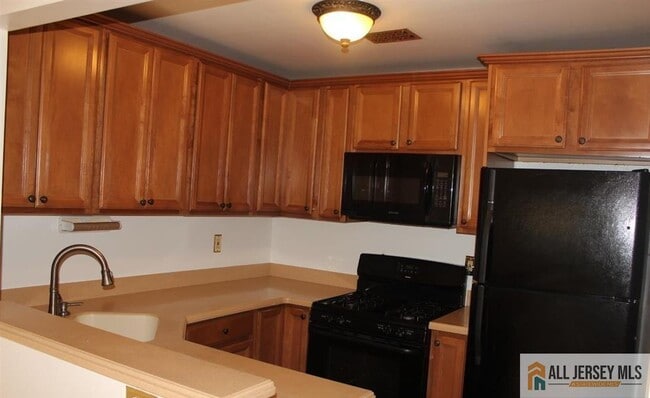 Photo - 49 Tanglewood Ct