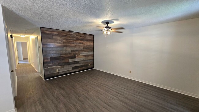 Photo - 2 Bed, 1.5 Bath private backyard
