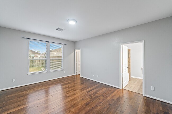 Photo - 815 Messina Ln