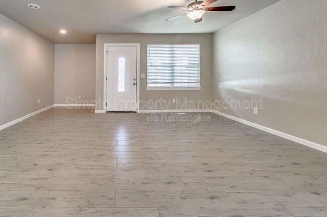 Photo - 120 N Ranchwood Blvd