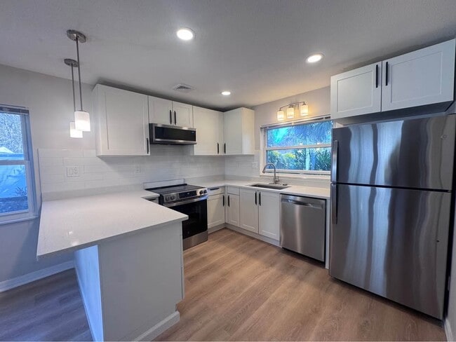 Photo - 5547 Kingswood Dr
