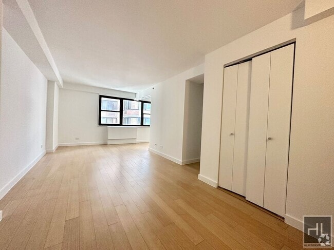 Building Photo - East 39th Street Unit 8A Rental