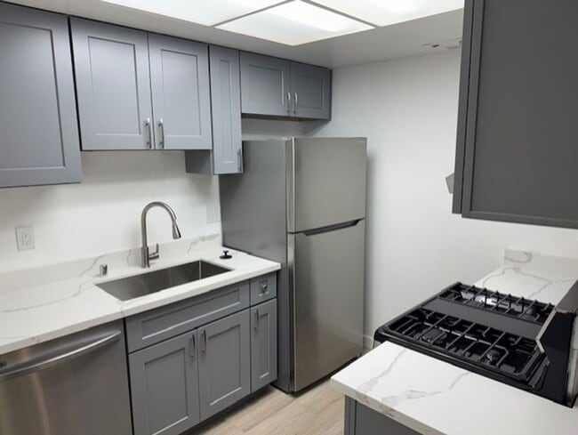 Photo - 401-403 Elizabeth Way Unit 403 Elizabeth Way