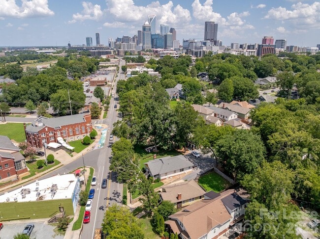 Photo - 1619 S Mint St