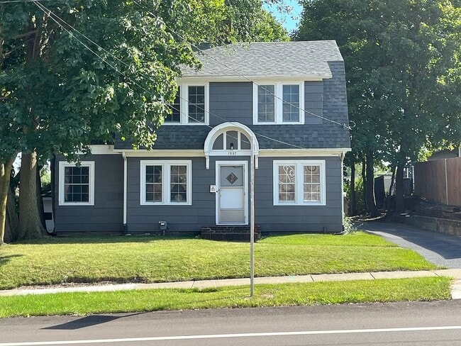Photo - 1937 Whites Rd