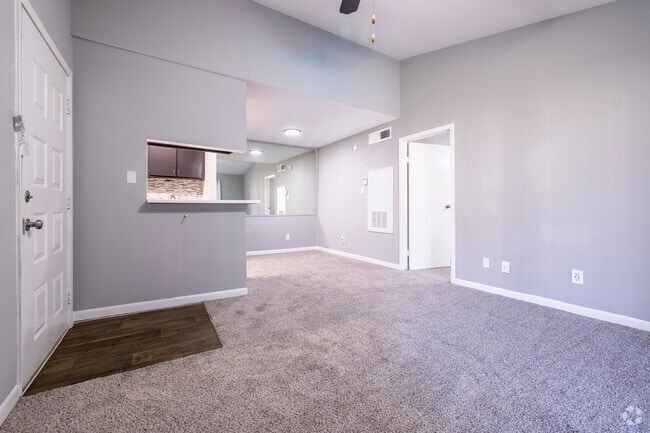 1BR,1BA - 554SF - Living Room