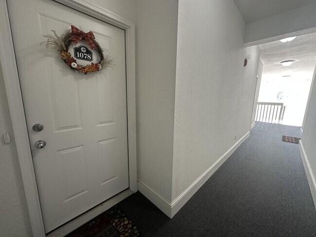 Photo - 1078 W Summerfield Gln Cir