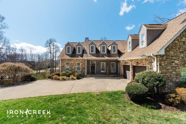 Photo - 1904 Bearberry Ln