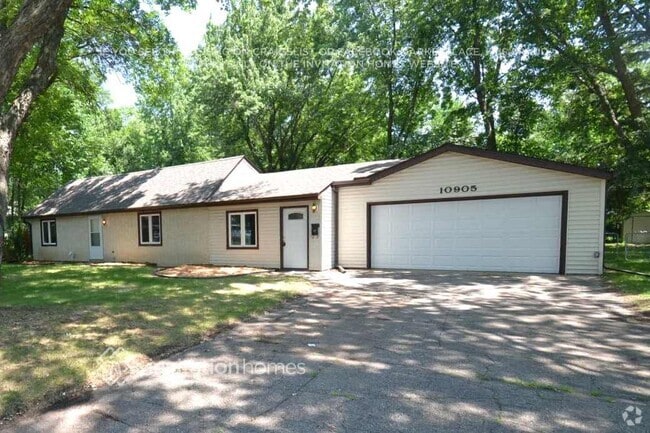 Building Photo - 10905 Irwin Ave S Rental