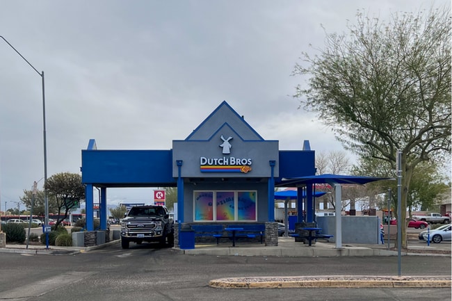 Photo - 3Bed/2Bath Home at Broadway/16th St! $399 MOVE-IN SPECIAL! Move-In Ready on 1/08/2026!