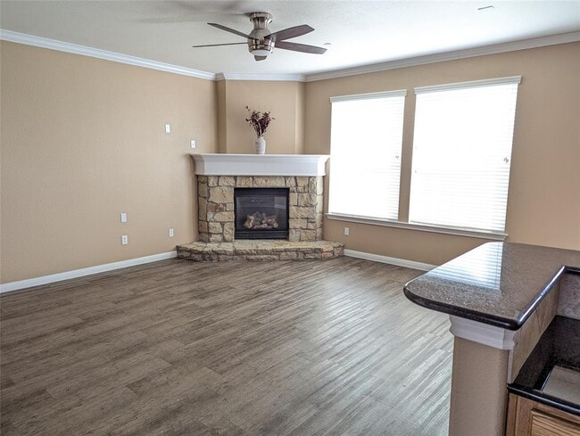 Photo - 1101 E Parmer Ln Condo Unit 309