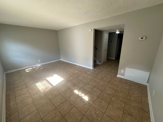 Photo - 3925 Overland Hts