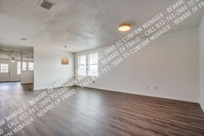 Photo - 616 Almandora Dr