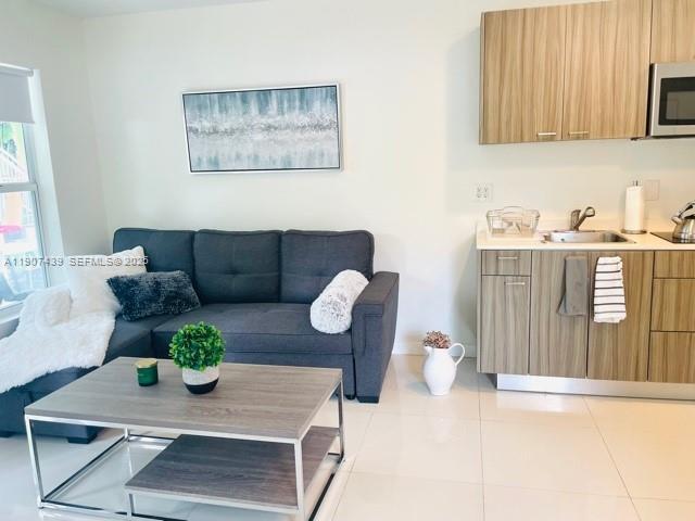 Building Photo - 1419 West Ave Unit 106