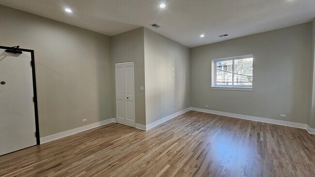 Photo - 4437 N Broadway St Condo Unit 2R