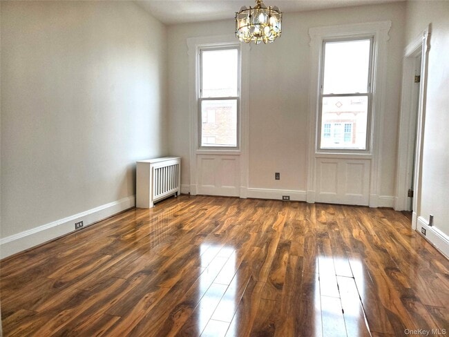 Building Photo - 59-36 Woodbine St Unit 2