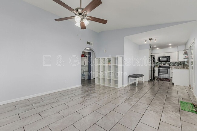 Photo - 1005 W Laguna Dr