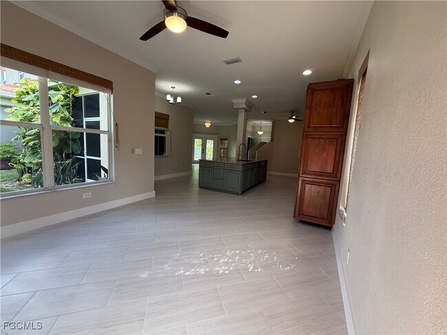 Photo - 8689 Spring Mountain Way