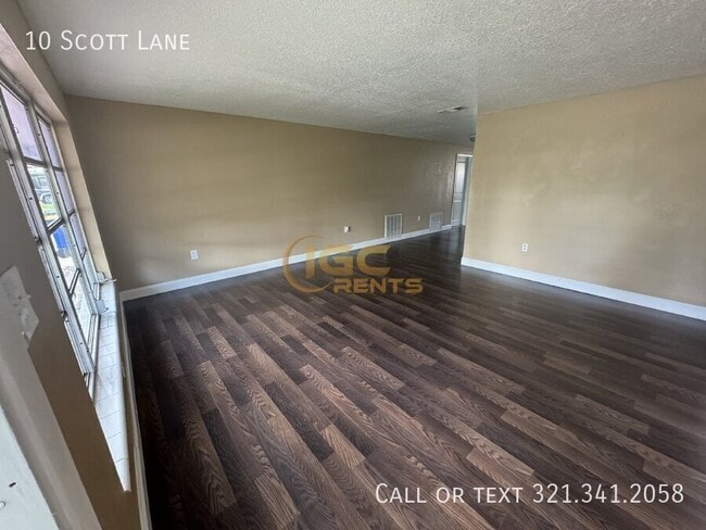 Photo - 10 Scott Ln