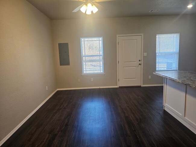 Photo - 2124 Ingalls Ln