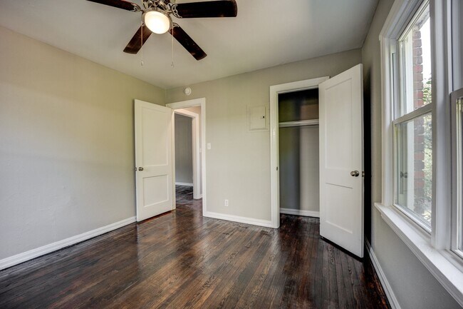 Photo - SF-604-2101 South V Street Duplex Apartment Unit 2103 South V Street