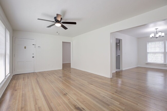 Photo - 821 NW 48th St