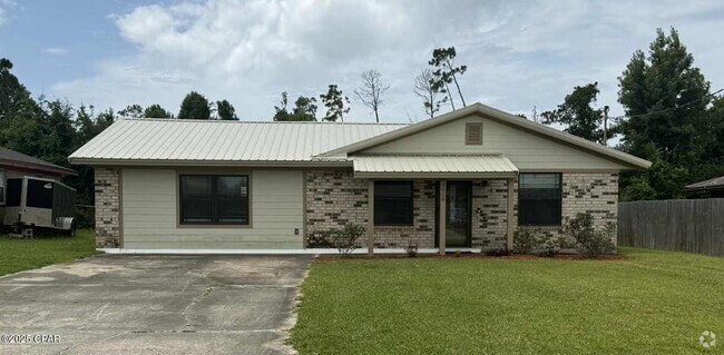 Building Photo - 4008 E 12th Ct Rental