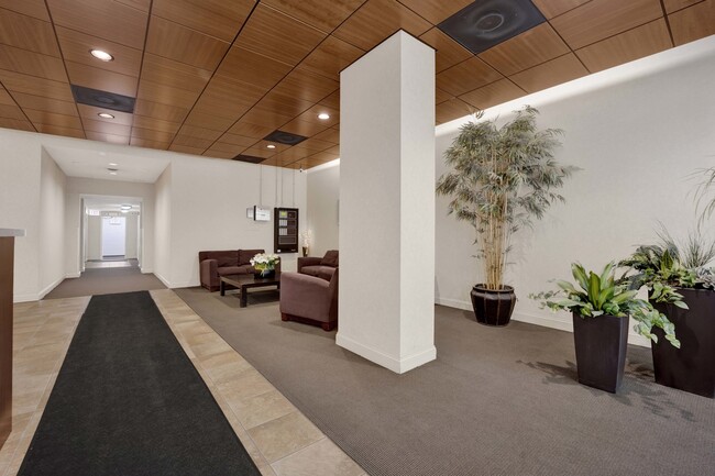 Photo - 3110 N Sheridan Rd
