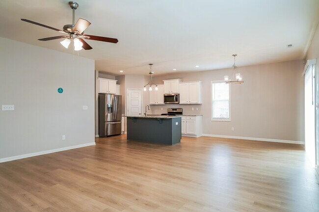 Photo - 194 W Lumber Ct