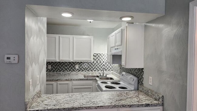 Photo - 322 Washington St