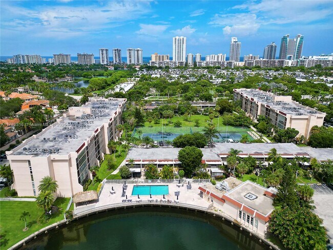 Building Photo - 2101 Atlantic Shores Blvd Unit 501 Rental