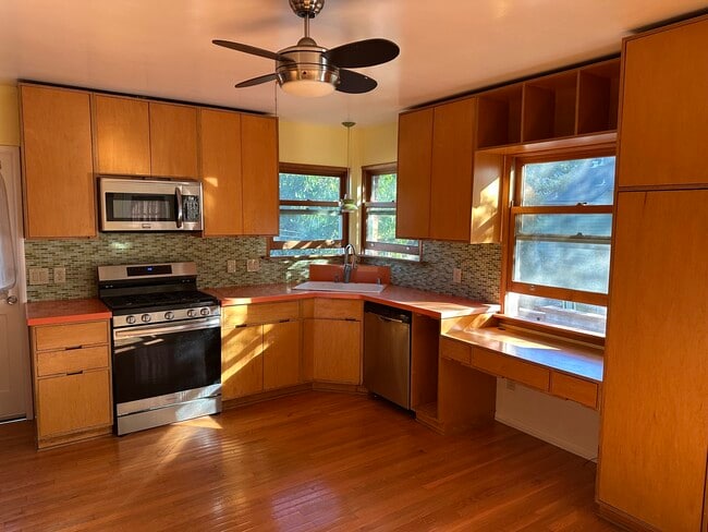 Custom Mid Century Kitchen - 4680 College View Ave Unit 4680 College View Ave.