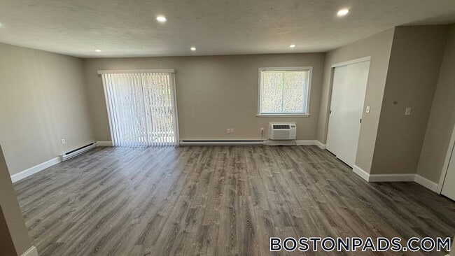 Photo - 310 Thompson Rd Unit 433
