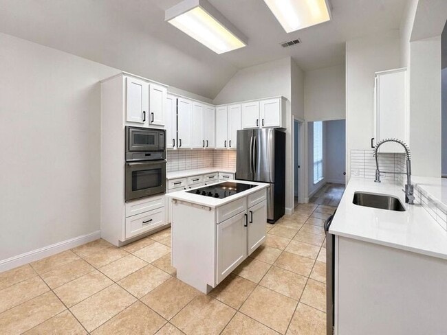 Photo - 3867 Ridgelake Ct