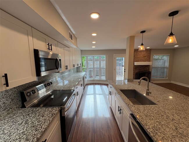 Building Photo - 14293 Misty Meadow Ln Rental