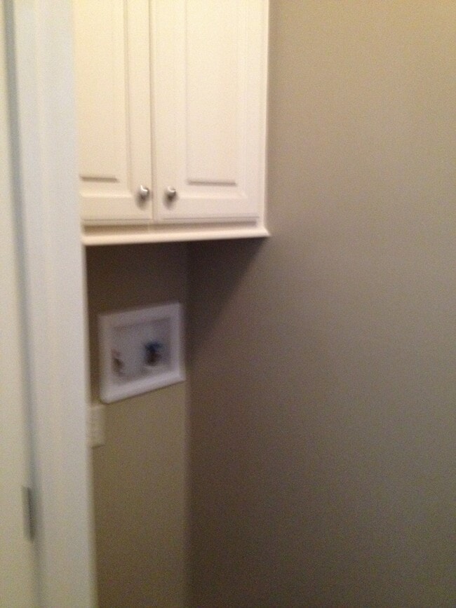 Photo - 1700 Mignonette Ln Unidad # A