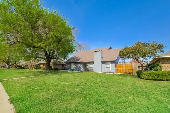 Spacious 4-Bedroom Lewisville Home