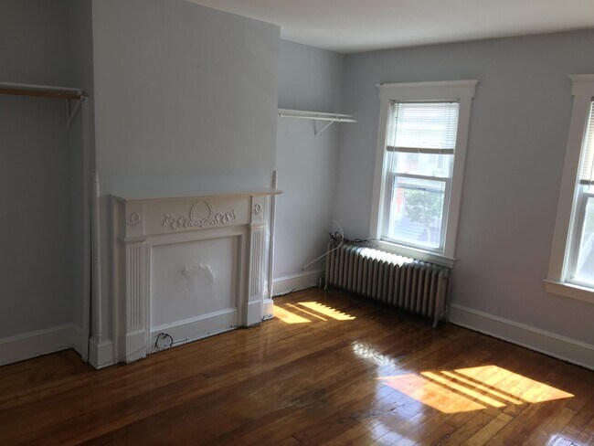 Photo - 77 Wyckoff St