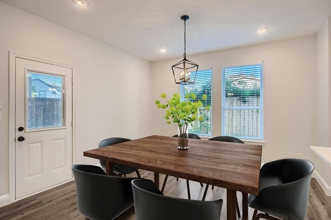 Photo - Stylish & Modern Home for Rent in the Heart of Dallas!