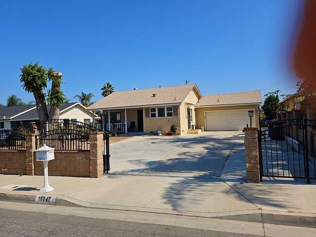 Photo - 16047 Meadowside St Casa