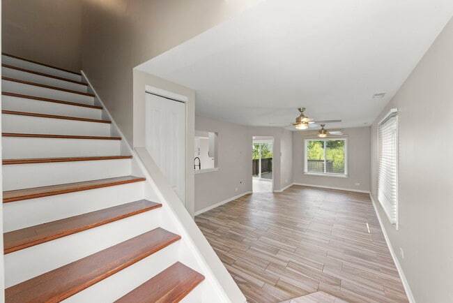 Photo - 2661 Prairieview Ln S