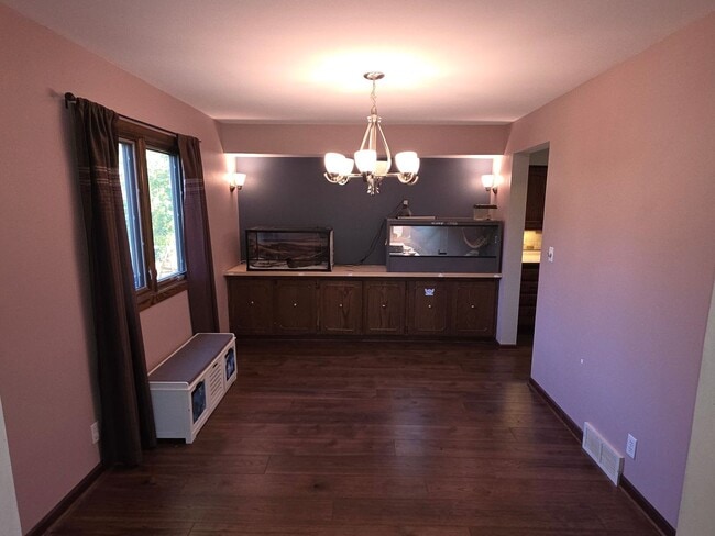 Photo - Updated 4 bedroom home in Merton