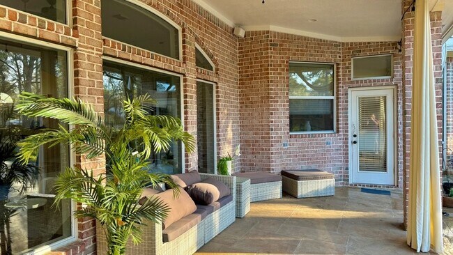 Photo - 15216 Saddlewood Dr