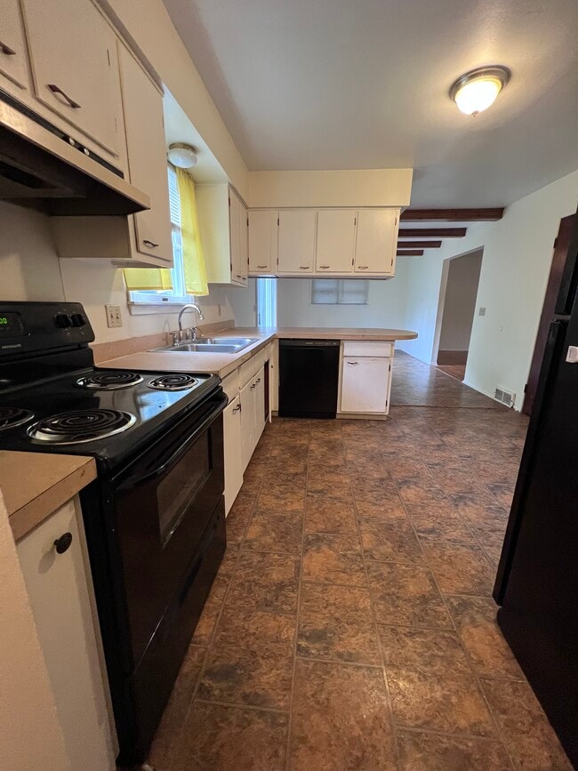 Photo - 1985 N Harrison Rd