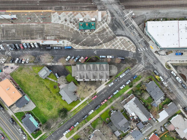 Photo - ALL UTILITES INCLUDED!  Electricity, Water, Sewer and Garbage included with rent.  SUMNER STATION... Unidad 5A